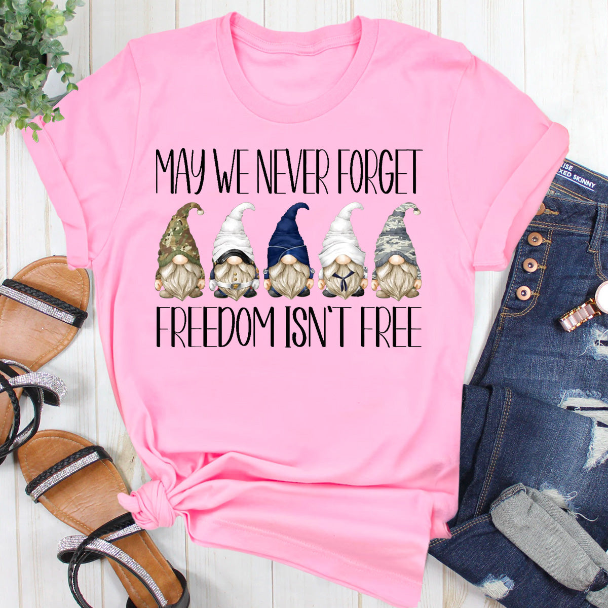 May We Never Forget Freedom Isn't Free Memorial Day T-Shirt