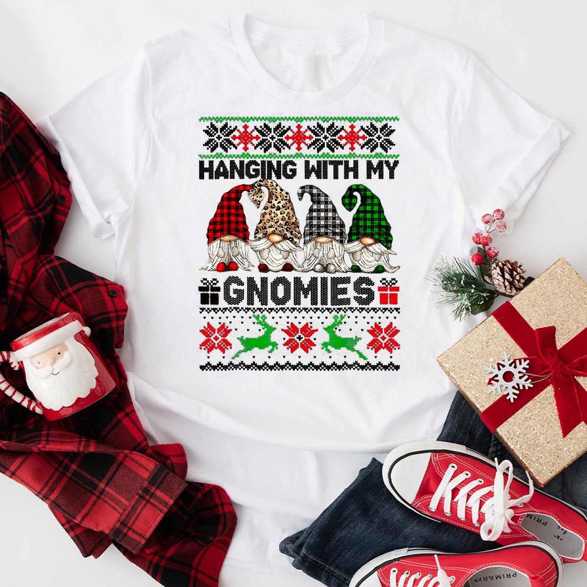 Hanging With My Gnomies Christmas Cute Gnomes T-Shirt