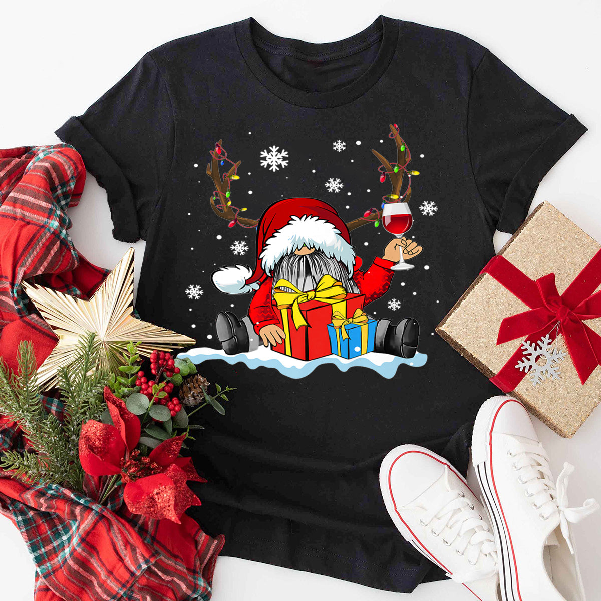 Gnome With Wine Glass Santa Hat T-Shirt