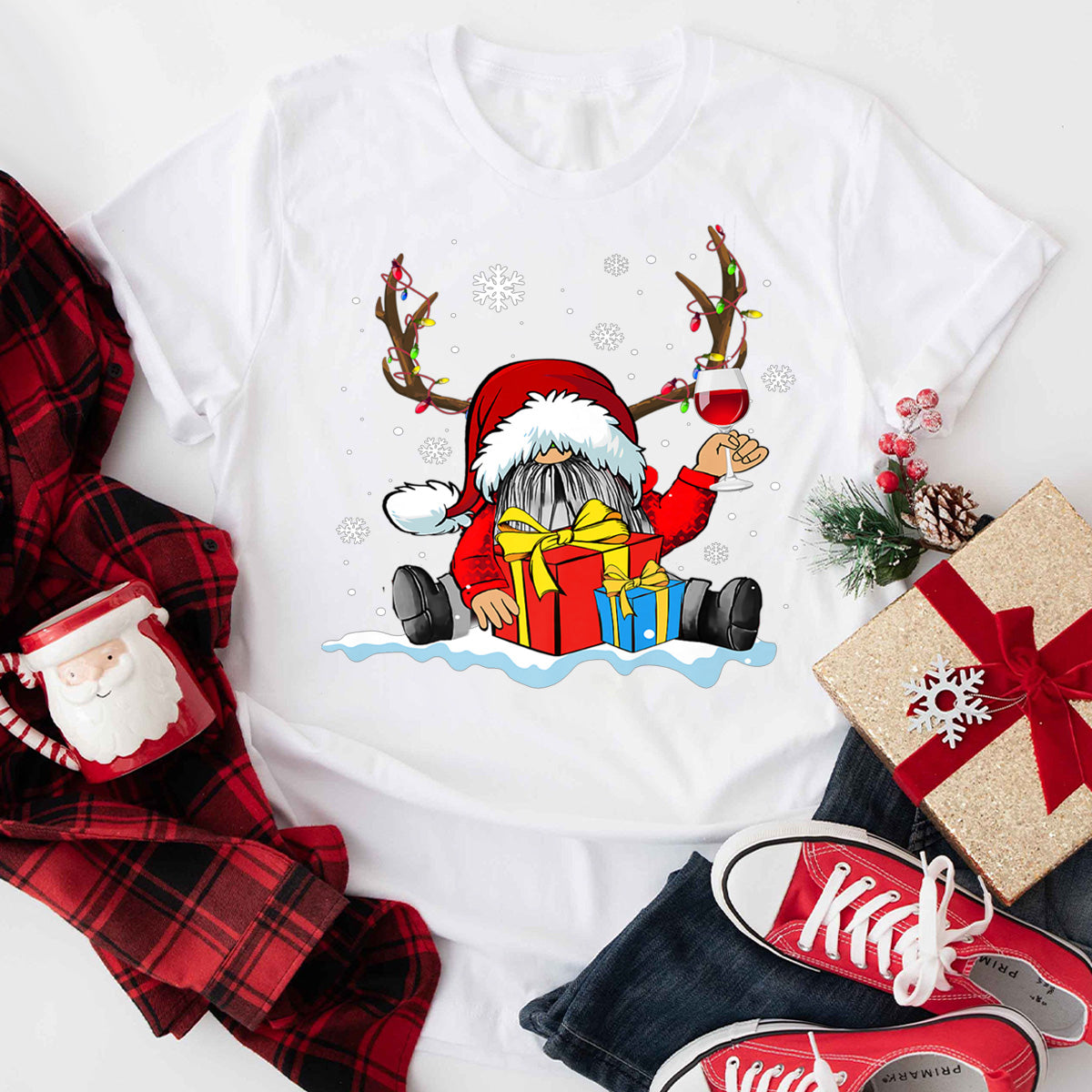 Gnome With Wine Glass Santa Hat T-Shirt